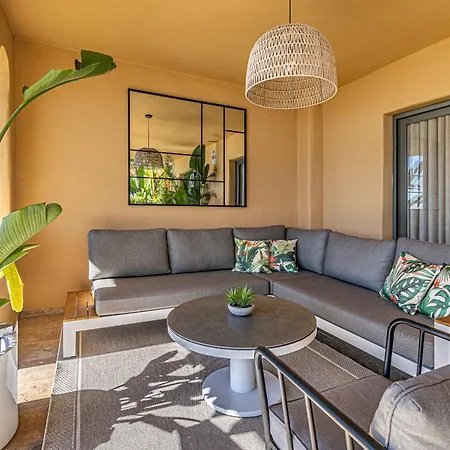 Apartment Premium With Large Terrace And Garden *