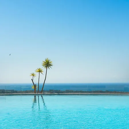 Premium 2br With Beautiful Terrace & Sea Views Apartament